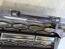 Land Rover Discovery LR4 2010-2013 Front Grille Orkney Grey Genuine